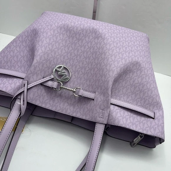 MICHAEL KORS Carson Large Signature Logo CZ Shoulder Tote Bag
Light Quartz
NWT - Picture 6 of 16